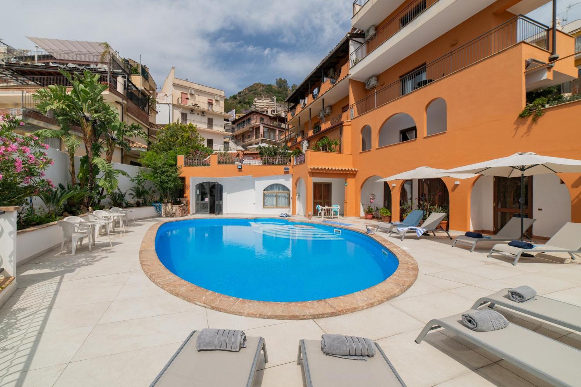 Casa Pertosa Bed & Breakfast Таормина Екстериор снимка