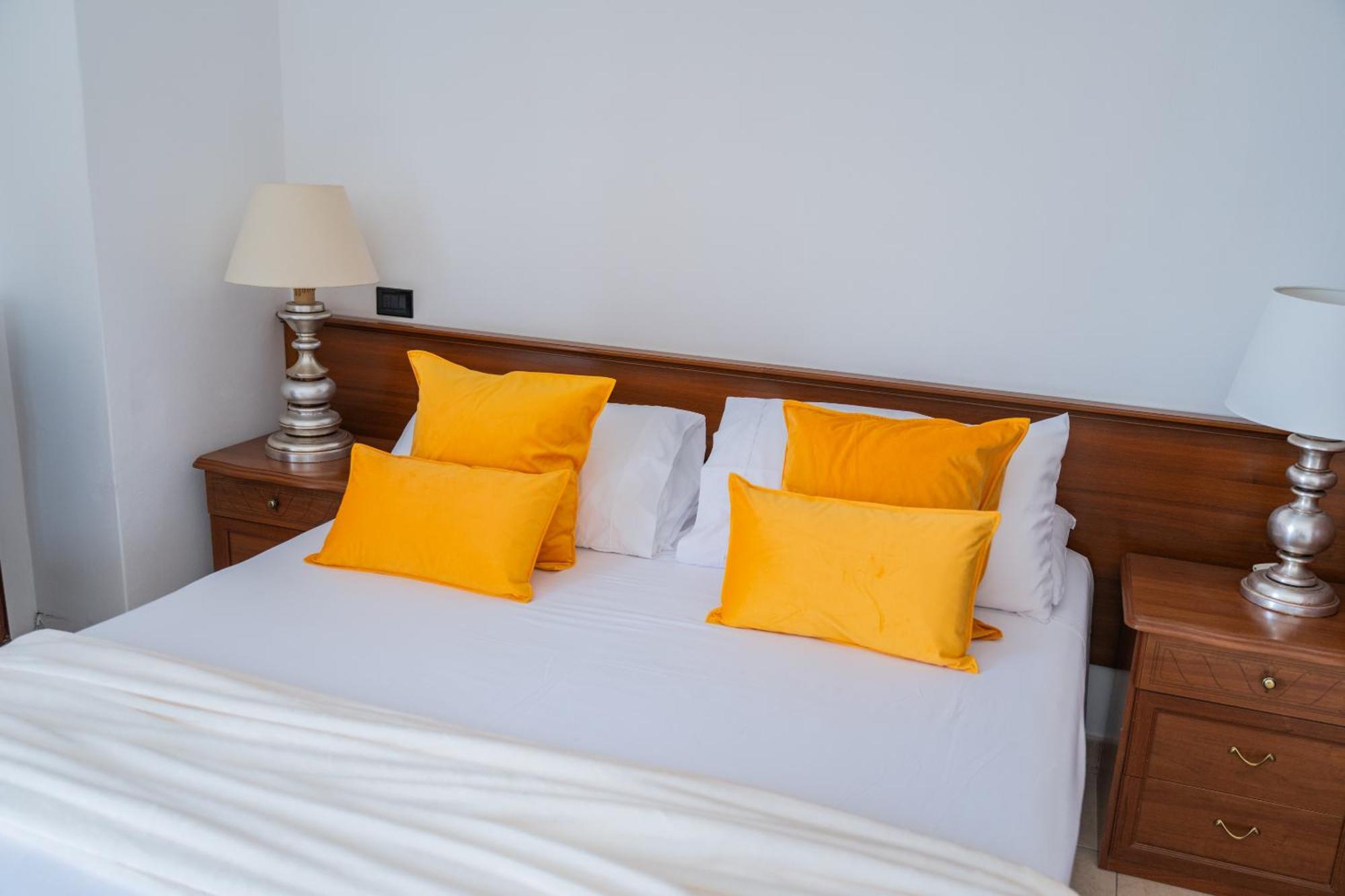 Casa Pertosa Bed & Breakfast Таормина Стая снимка