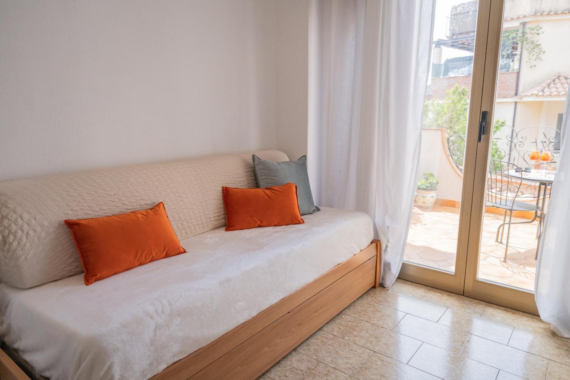 Casa Pertosa Bed & Breakfast Таормина Стая снимка