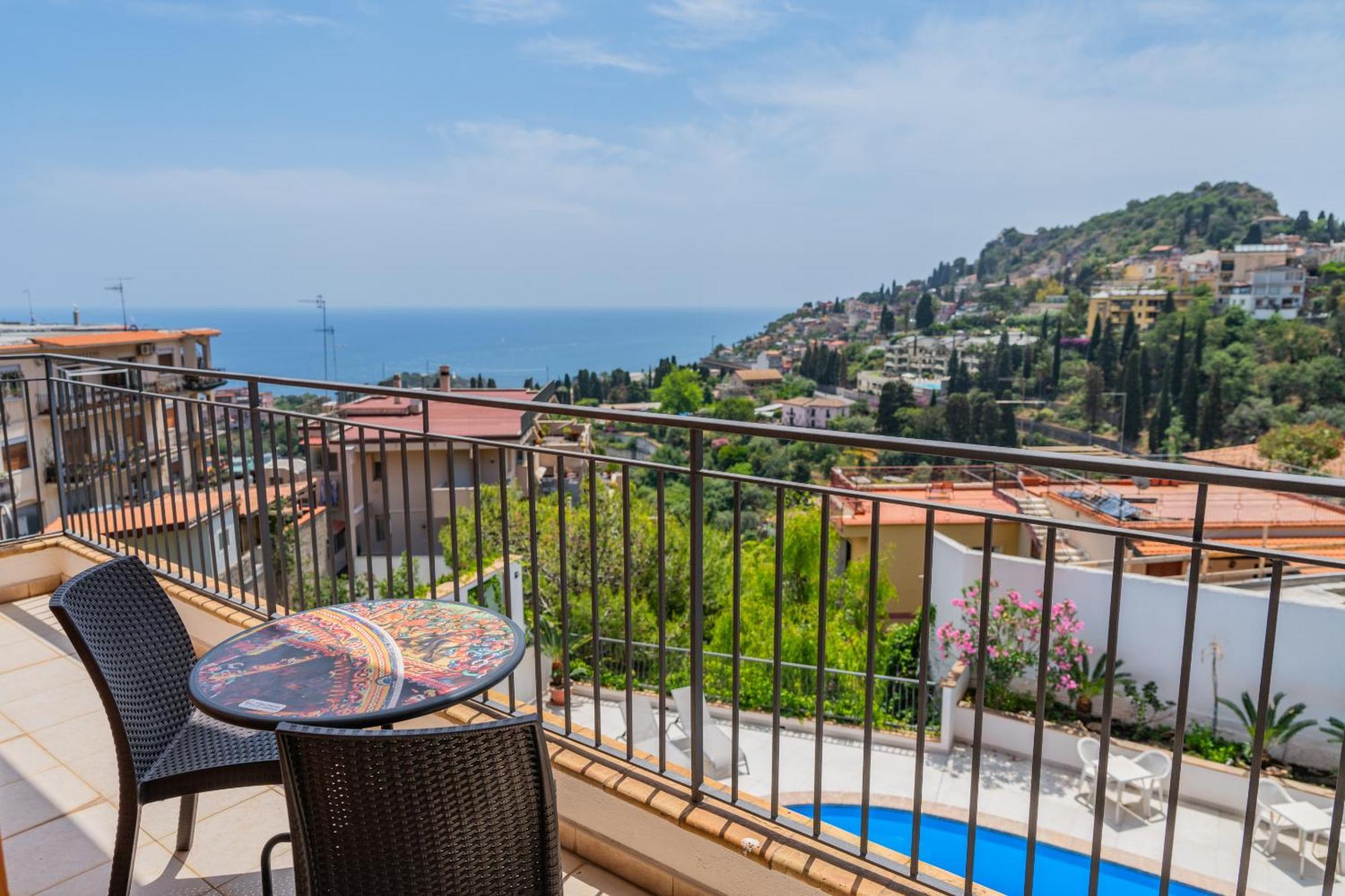 Casa Pertosa Bed & Breakfast Таормина Екстериор снимка