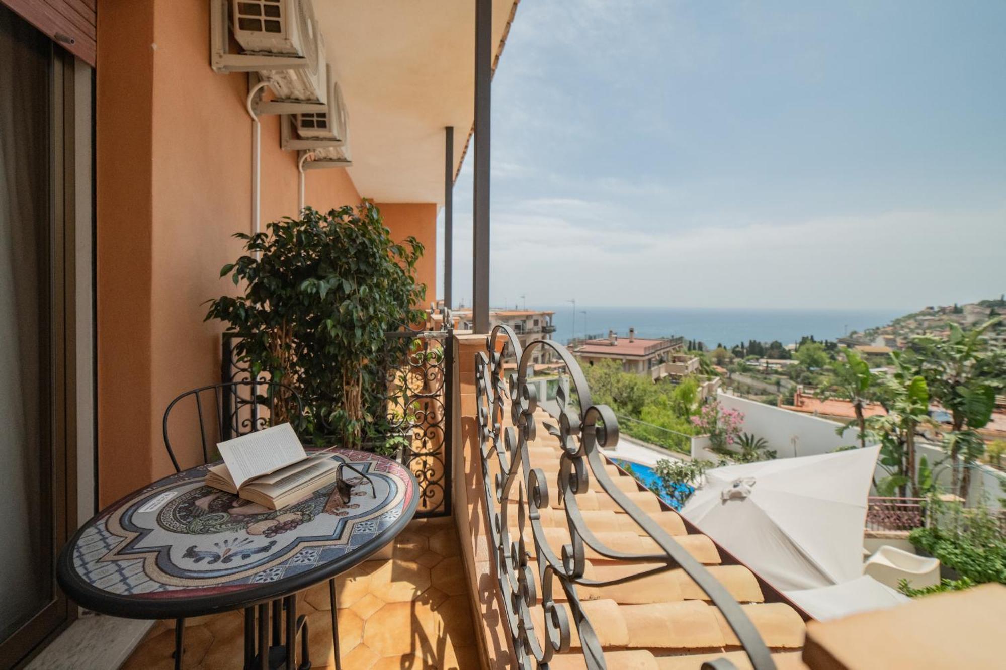 Casa Pertosa Bed & Breakfast Таормина Екстериор снимка